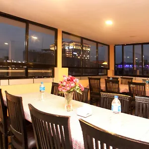 Kathmandu City Hotel *** Kathmandu